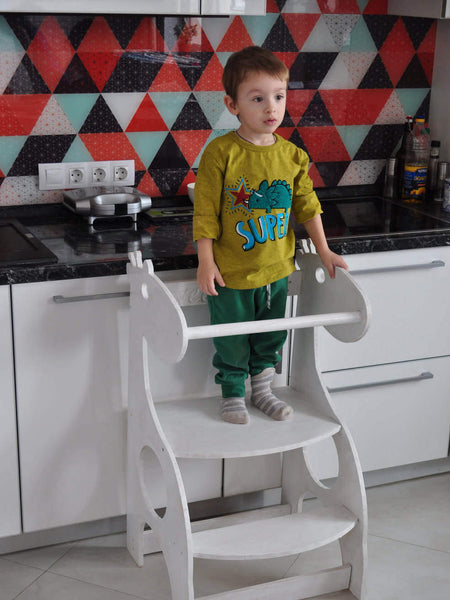 Little helper tower, Giraffe Helper, Toddler Step Stool, Kitchen Helper Tower, Kitchen Helper Stool, Montessori learning stool